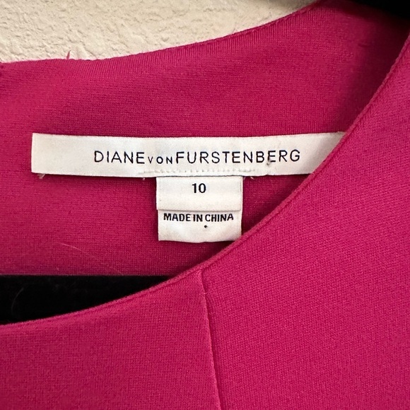 EUC Diane Von Furstenberg Fuchsia Shift Dress Size 10 - Picture 4 of 7